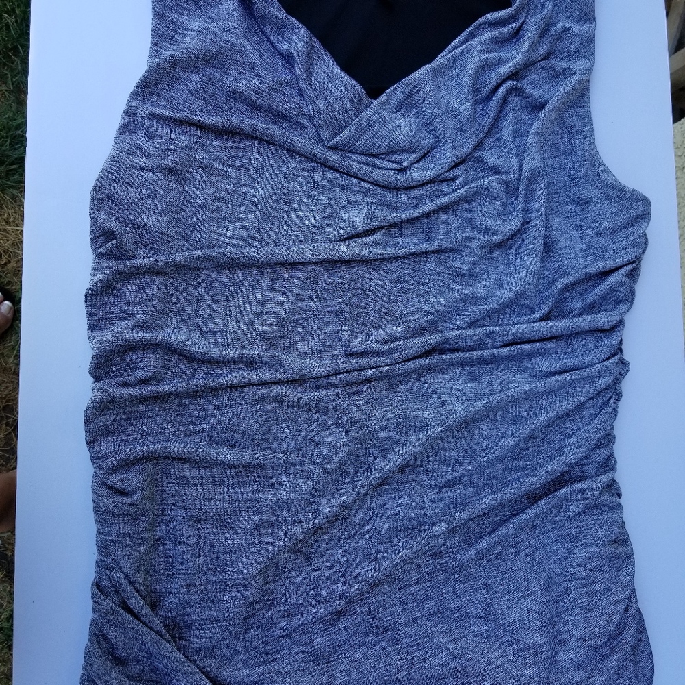 Apt 9 -L Sleeveless rouched Silver & Black top